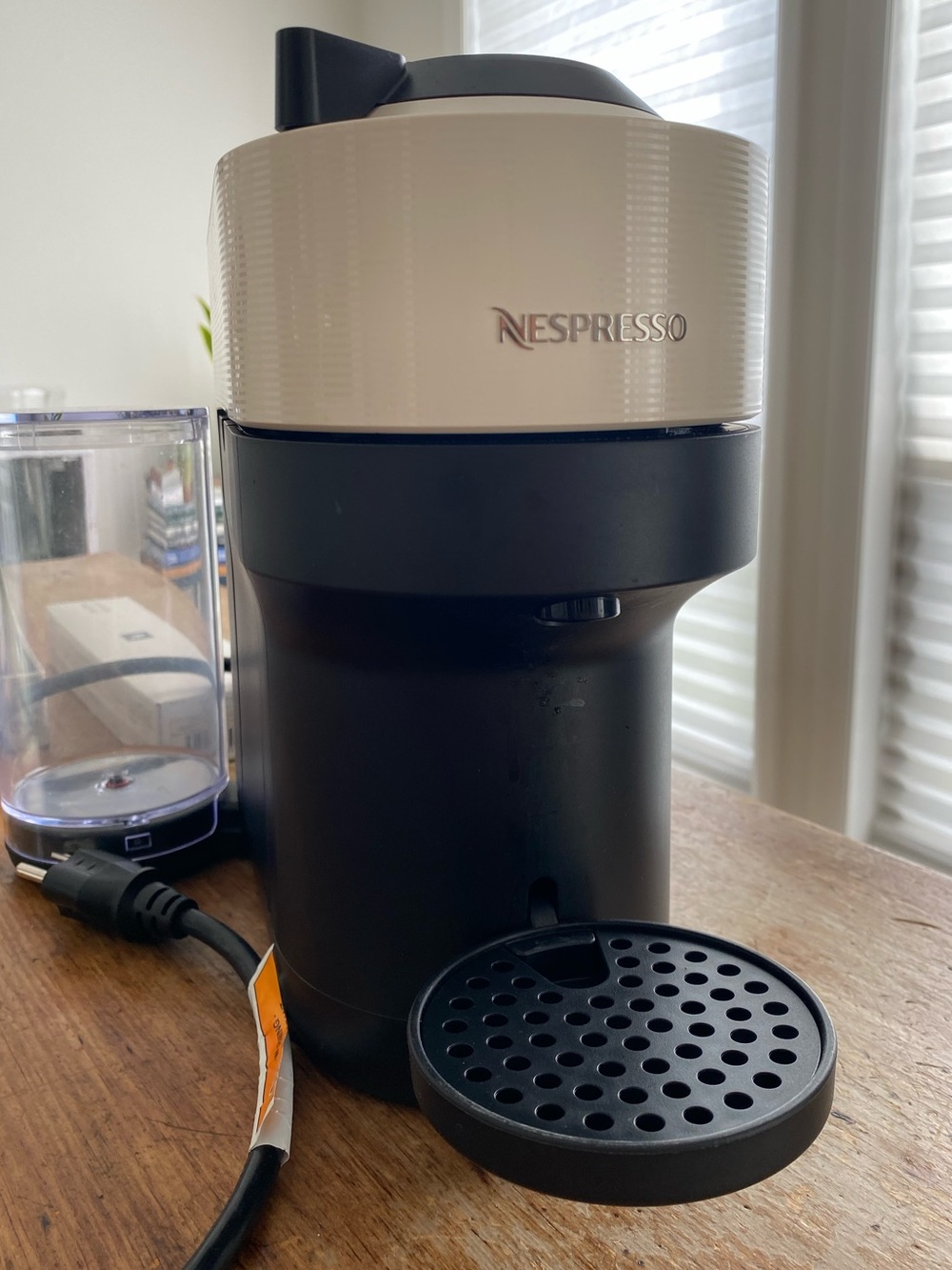 Nespresso Vertuo Pop machine